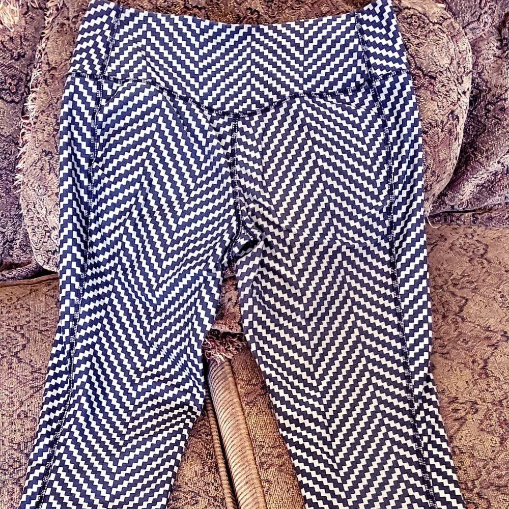 Black and White Chevron Nike Capri Leggings